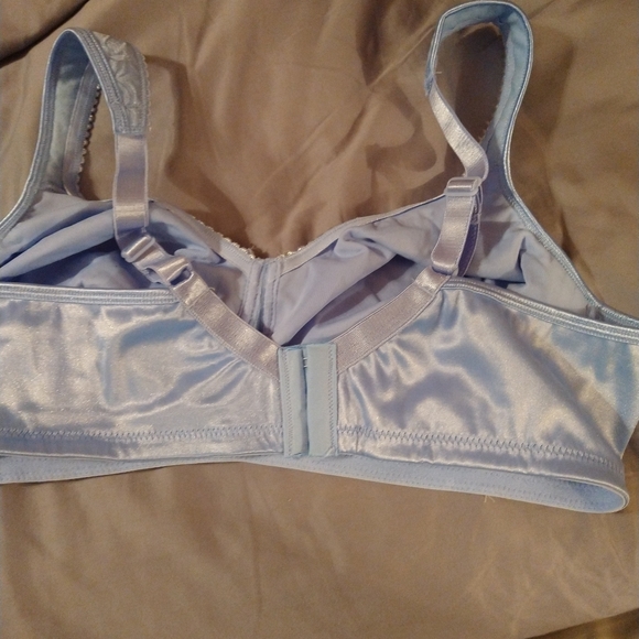 Bra - Picture 3 of 4